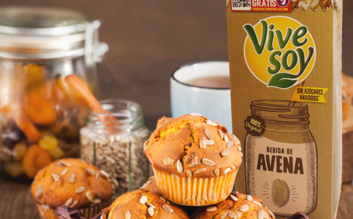 Magdalenas de zanahoria con Bebida de Avena Vivesoy