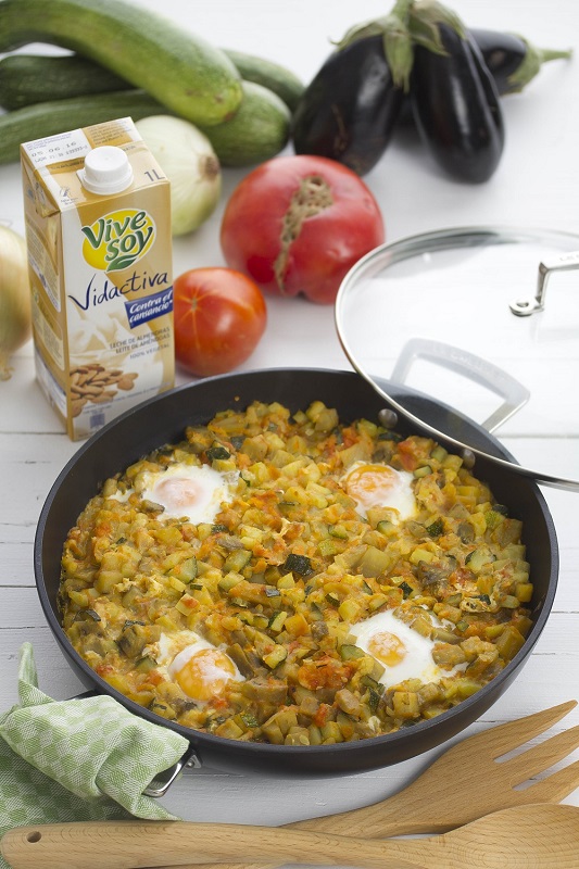 Receta de Pisto de calabacín y leche de almendras Vivesoy - Vivesoy