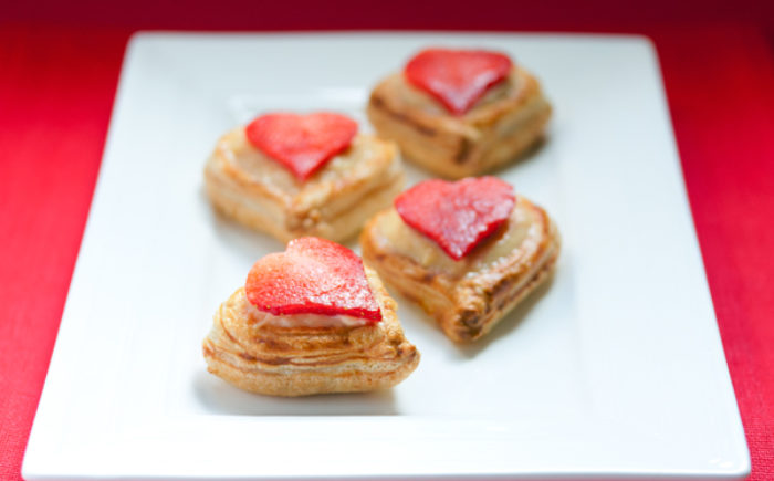 Tartaletas de crema pastelera con Vivesoy y fresas