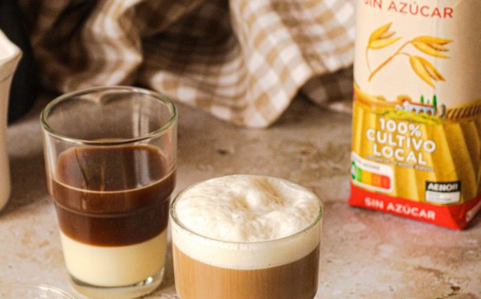 Café bombón con bebida de avena Vivesoy sin azúcar