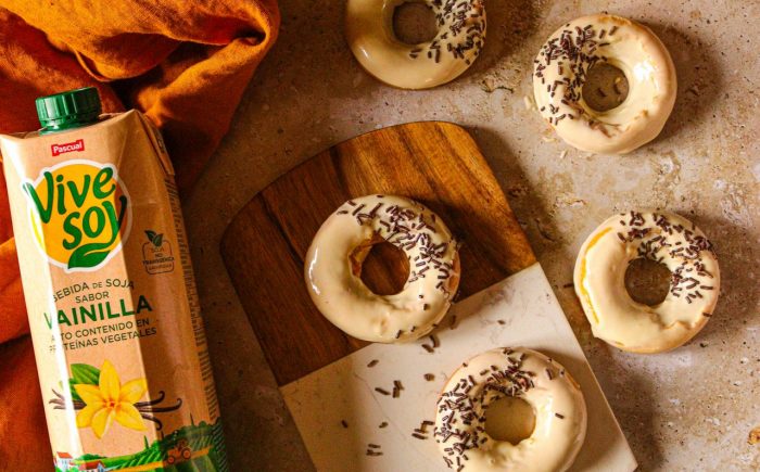 Dónuts de calabaza con bebida de soja y vainilla Vivesoy